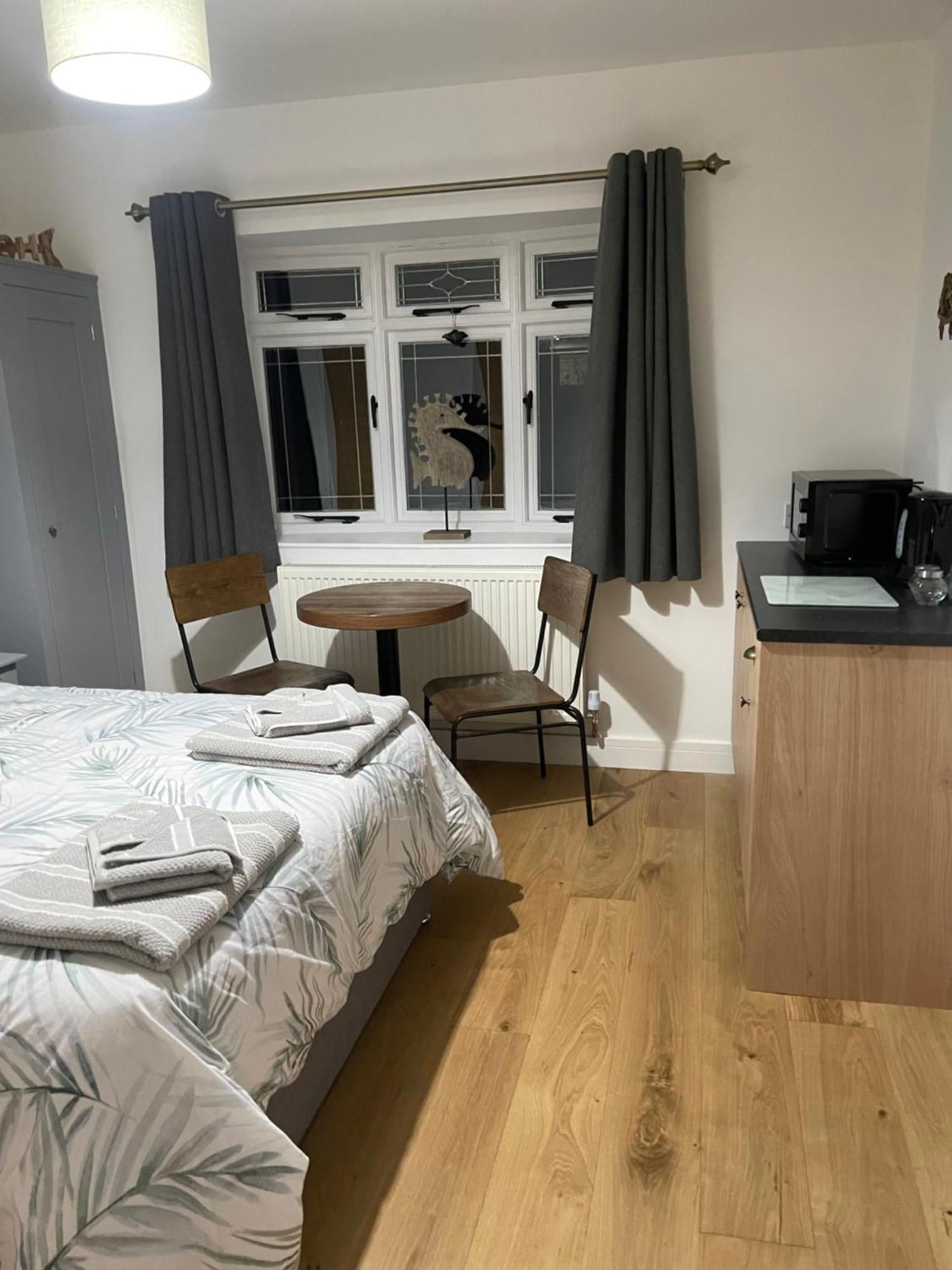 Godden Green B & B Guesthouse Newchurch  Екстер'єр фото
